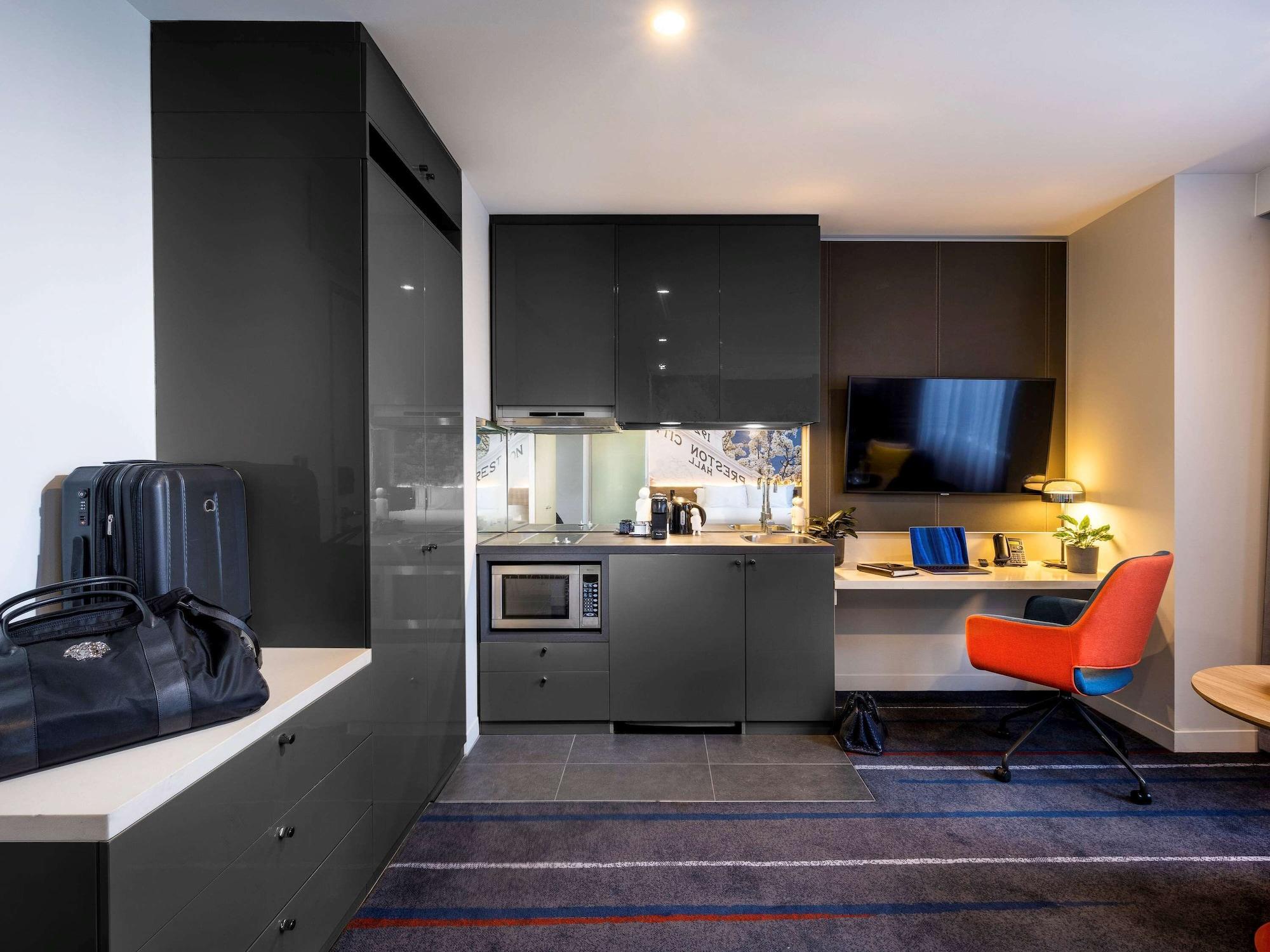 Novotel Melbourne Preston Exterior photo