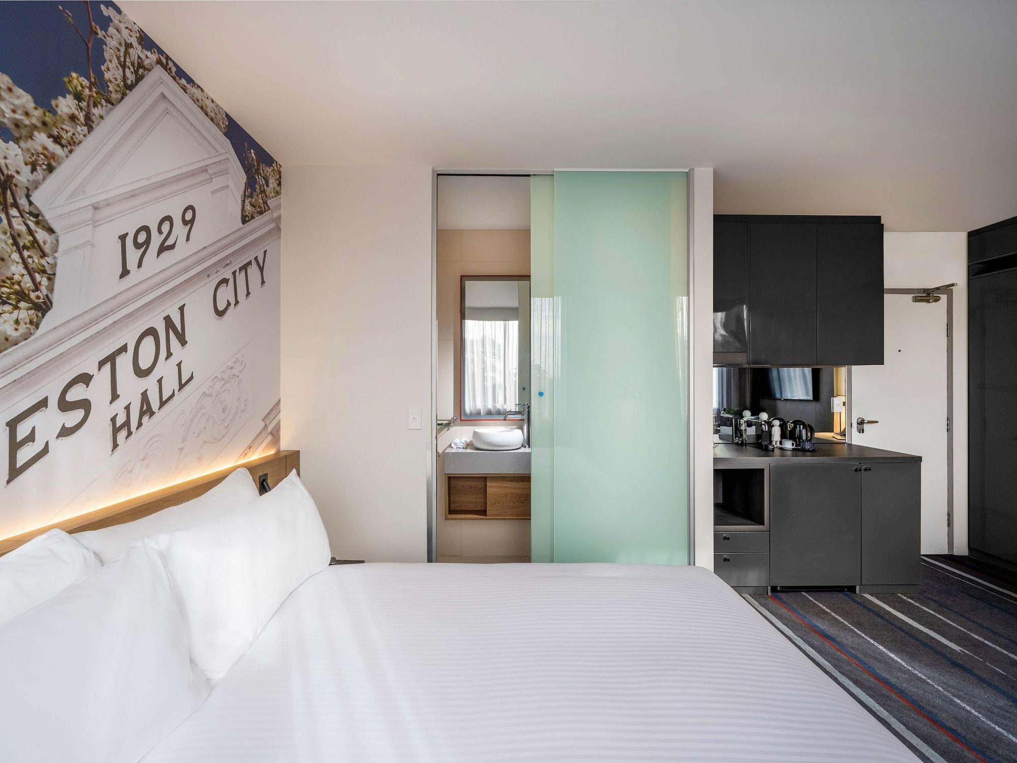 Novotel Melbourne Preston Exterior photo